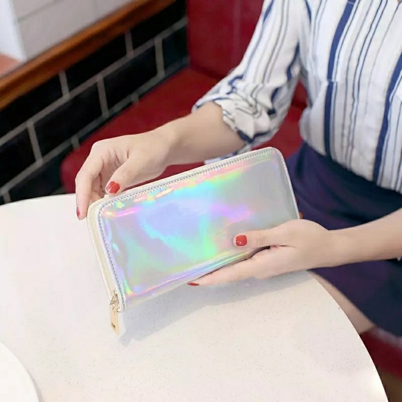 HOLOGRAPHIC SILVER WALLET - Picture 2 of 3